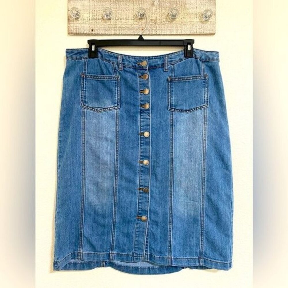 CJ Banks Women’s Denim Skirt Plus Size 18 Blue Button Front Straight MIDI